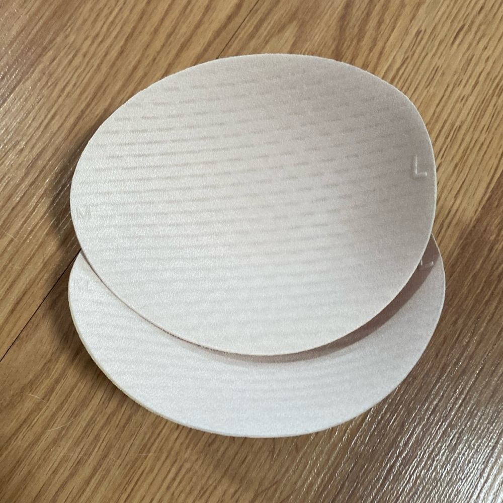 ❤️ Four Lululemon Bra Insert Pads from Asia Size Medium NWOT - Picture 2 of 4